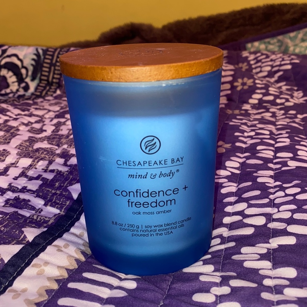 Cologne scented candle.